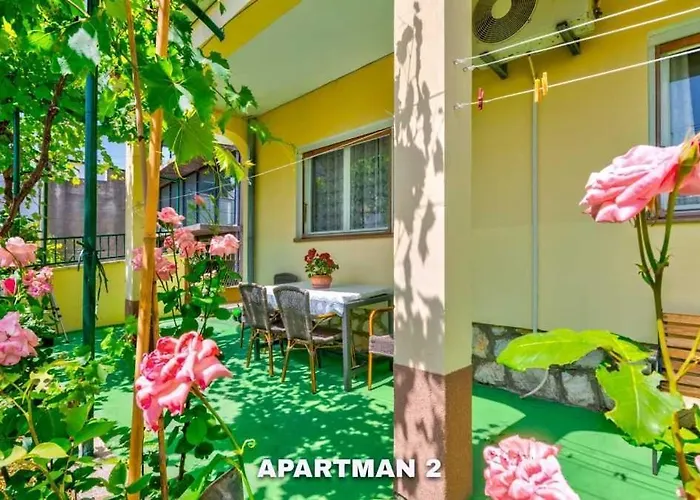 Apartman With Wifi - 17497 Crikvenica